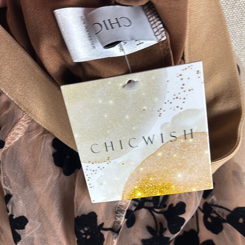 Chicwish > New with Tags 3D Posy Double Layered Midi Skirt OS - Picture 9 of 10